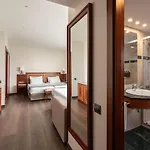 Hotel Eurostars Ciudad De 4*