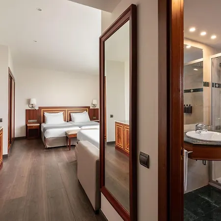 Hotell Eurostars Ciudad De 4*