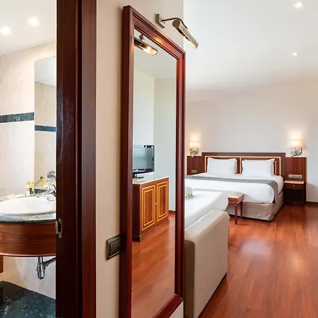 Eurostars Ciudad De Hotel 4*
